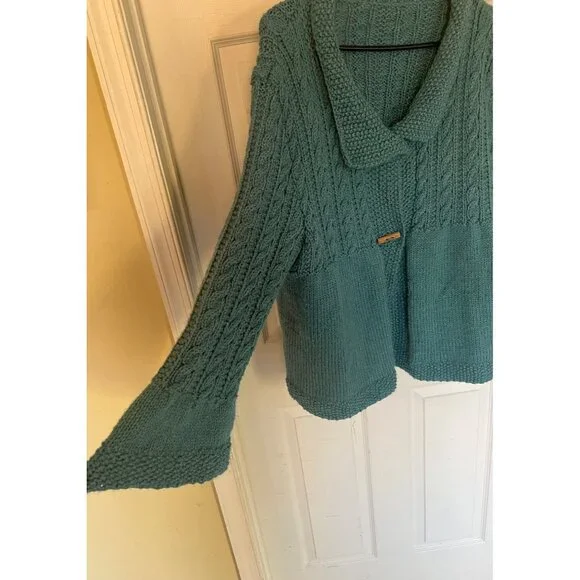 Handmade Blue Cable Knit Bell Sleeve Cardigan Sweater Size Medium - Picture 4 of 10